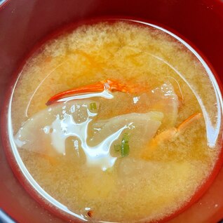 渡り蟹と大根の味噌汁